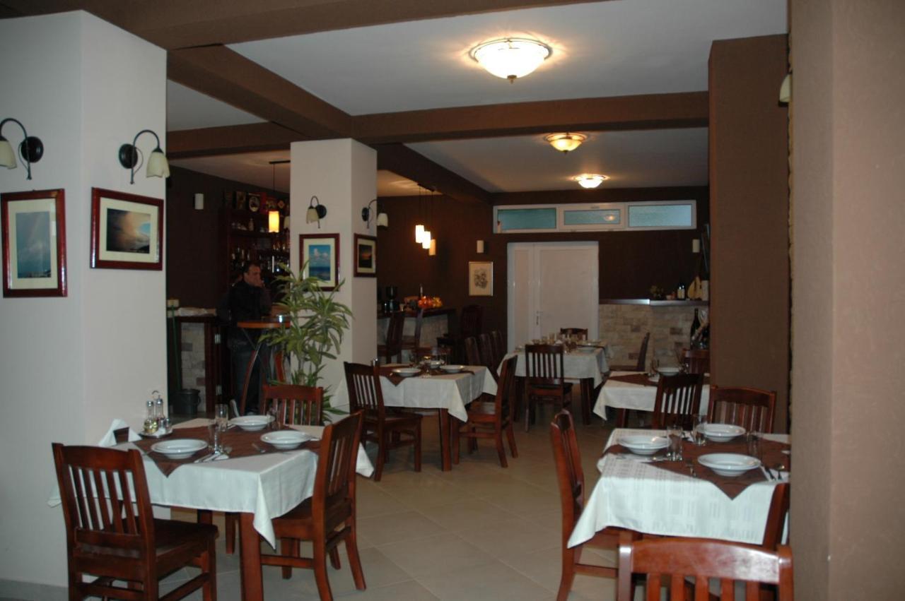 Apartmani Goran I Jelena Zec Budva Luaran gambar