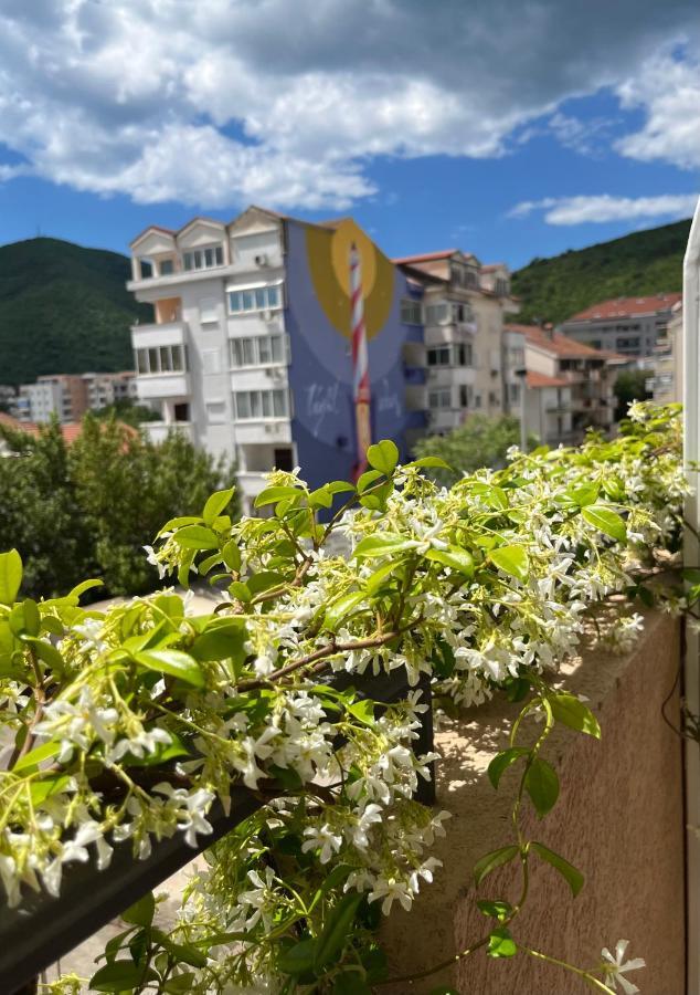Apartmani Goran I Jelena Zec Budva Luaran gambar