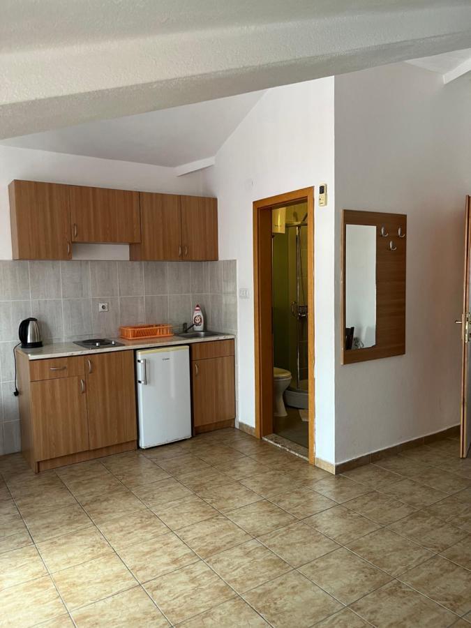Apartmani Goran I Jelena Zec Budva Luaran gambar