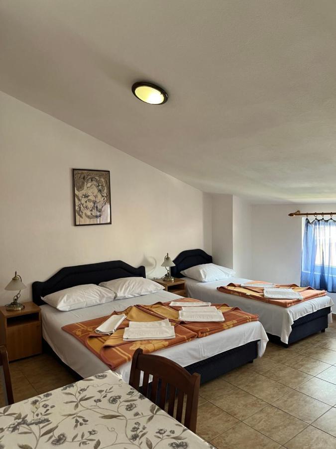 Apartmani Goran I Jelena Zec Budva Luaran gambar