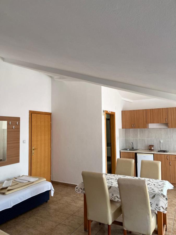 Apartmani Goran I Jelena Zec Budva Luaran gambar