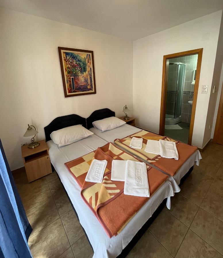 Apartmani Goran I Jelena Zec Budva Luaran gambar