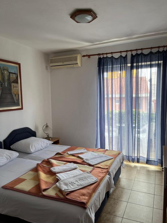Apartmani Goran I Jelena Zec Budva Luaran gambar