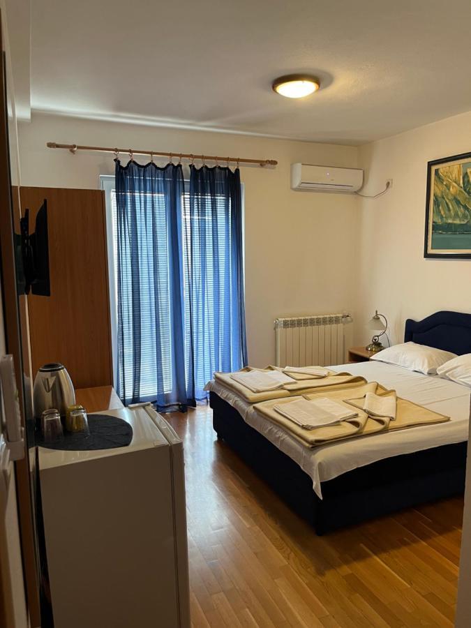 Apartmani Goran I Jelena Zec Budva Luaran gambar