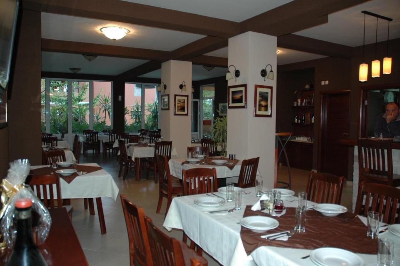 Apartmani Goran I Jelena Zec Budva Luaran gambar